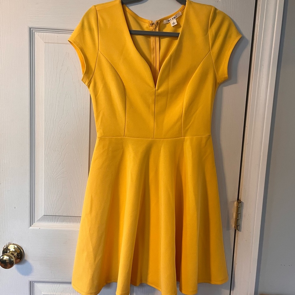 Yellow dress